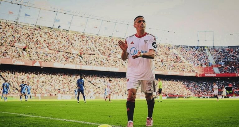 Diretor do Sevilla descarta transferência de Alexis Sánchez ao Internacional em janeiro