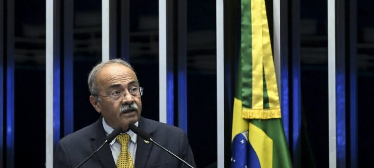 PGR solicita arquivamento parcial de inquérito sobre senador flagrado com dinheiro na cueca