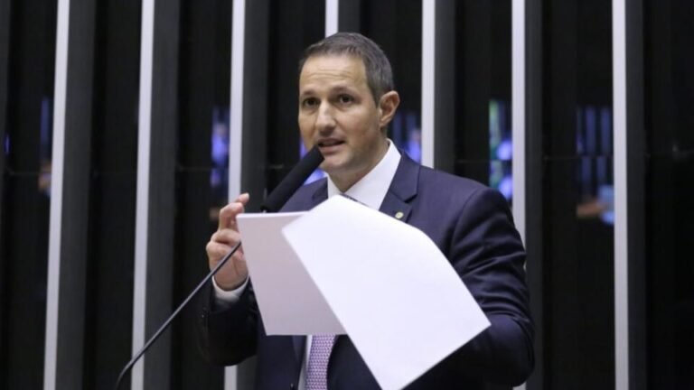 Hugo Motta mantém Guilherme Derrite como relator do PL antifacção