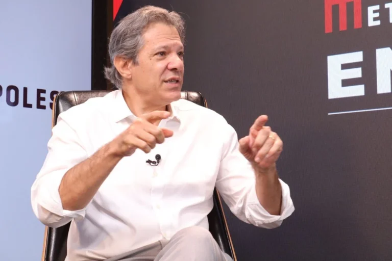 Haddad considera “estranho” elogio de Tarcísio a articulação de Flávio Bolsonaro para classificar PCC e CV como terroristas